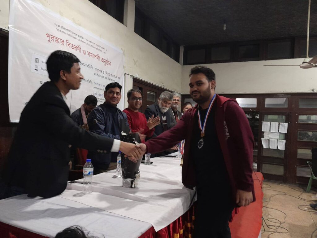 Tahmidul Haque receiving his acknlowdegment at the prize giving ceremony. Photo: Collected